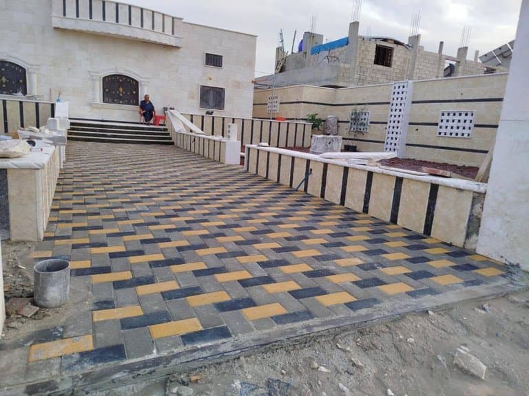 بيت مؤلف من 4 غرف ومنتفعاتن